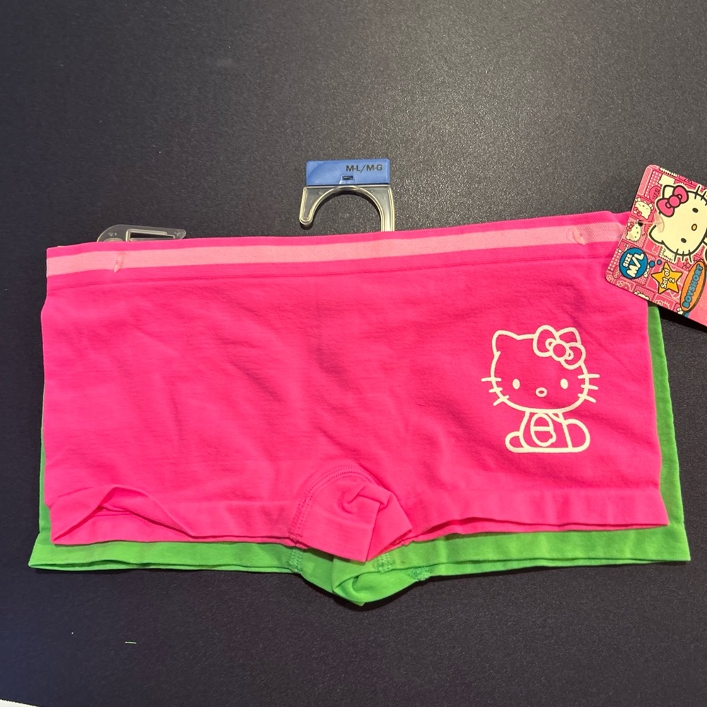 Hello Kitty girls 2 pk boy leg boxer  M/L